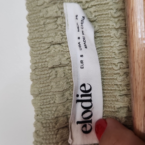 Elodie Elegant Olive Green Textured bodycon Dress Women's - Picture 2 of 4